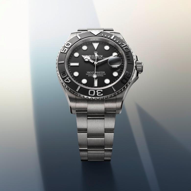 rolex-collection_banner-yacht-master-m226627-0001_2301jva_001-portrait