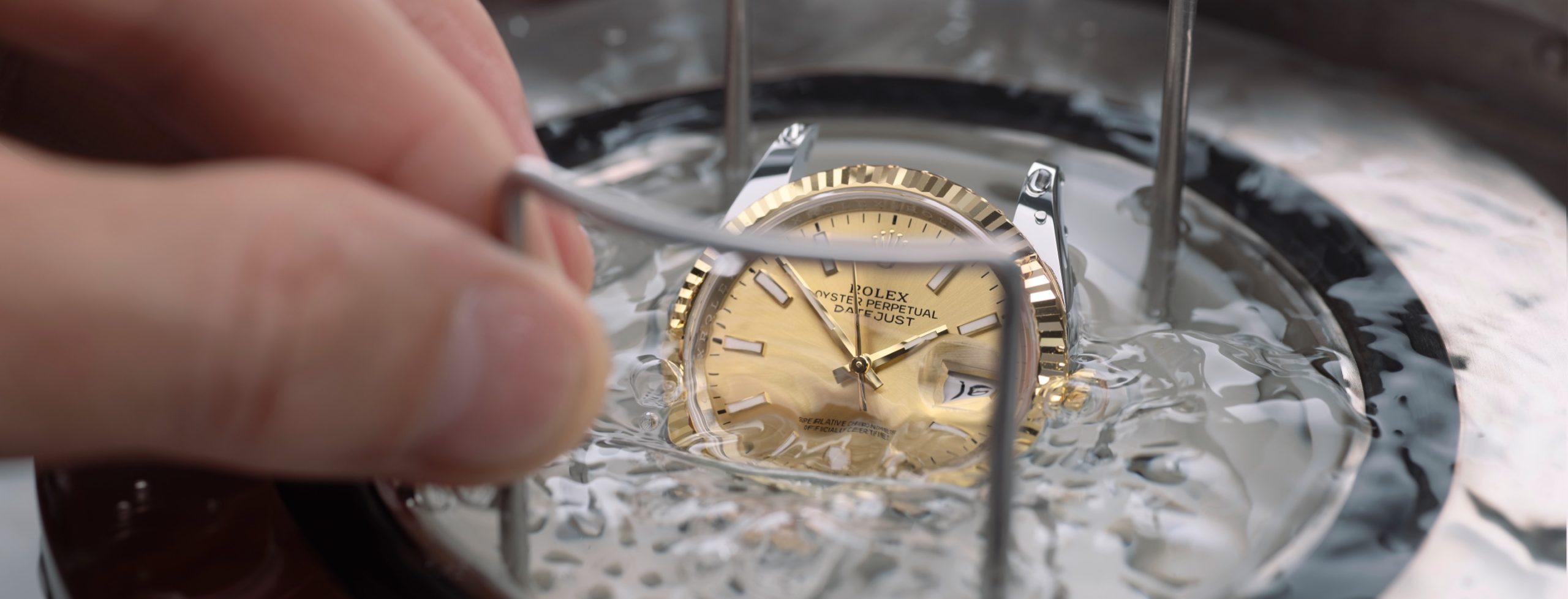 rolex-servicing-procedure-2234_rolex-sav_corporate_66_controle-etancheite_fathometre_v2-landscape