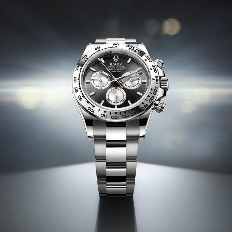 world-of-rolex-le-mans-cosmograph-daytona-the-triumph-of-endrurance-portrait