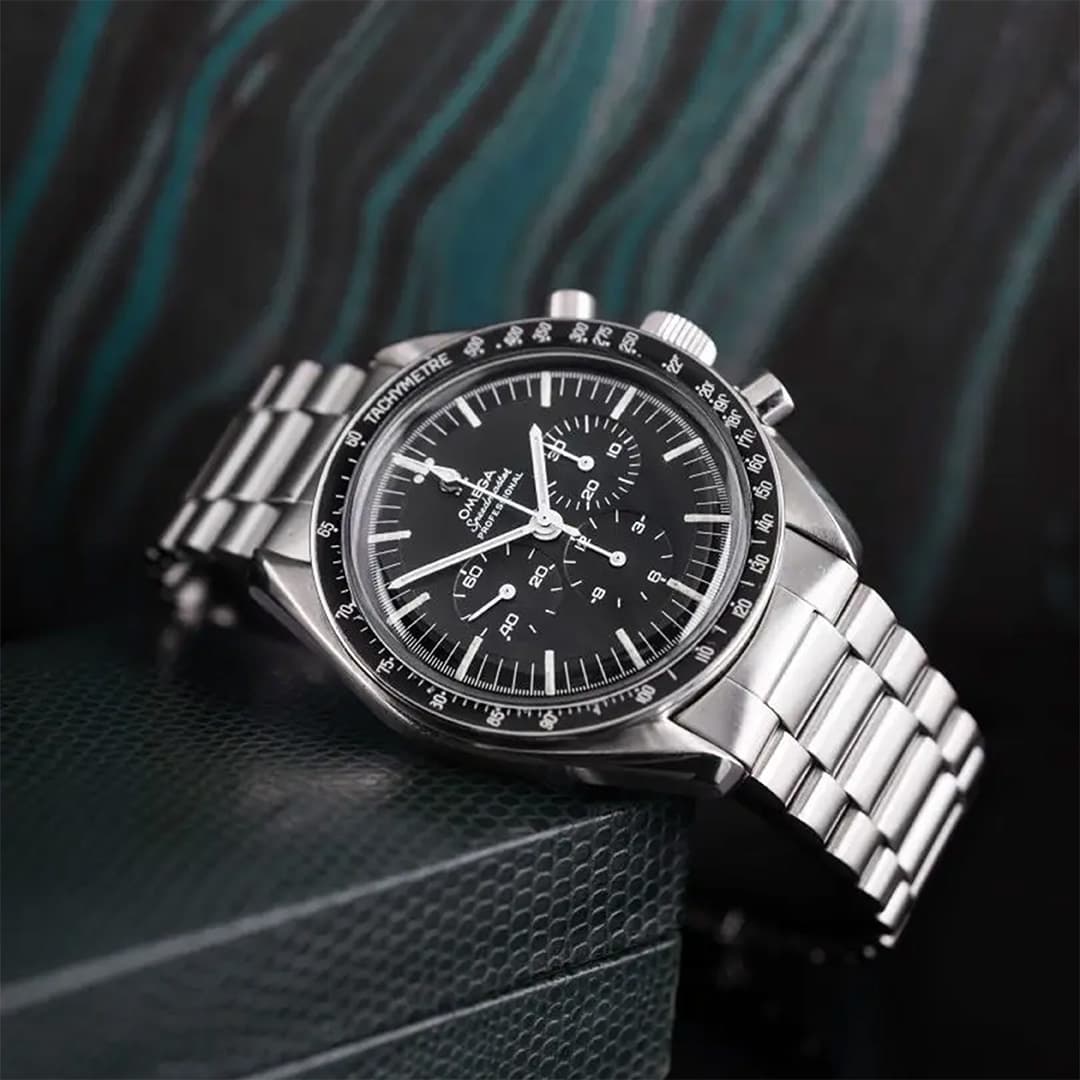 Omega Speedmaster 1080x1080