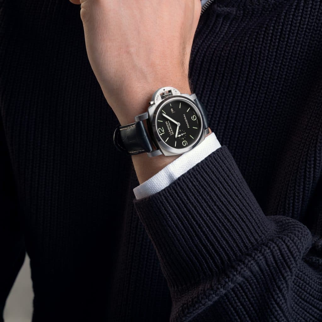 PAM03312_WRISTSHOT_1368_B