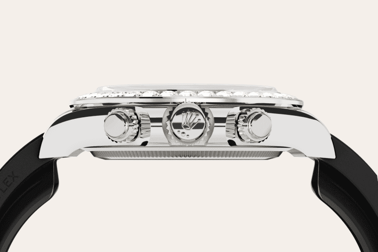 Feature2_Asset portrait M126589RBR-0001