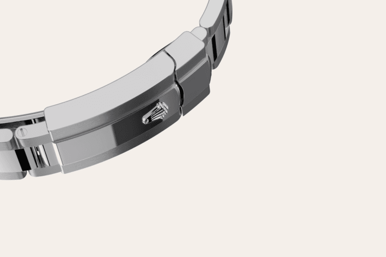 Feature3_Asset portrait M126300-0005