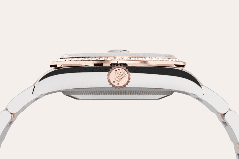 Feature3_Asset portrait M126281RBR-0016