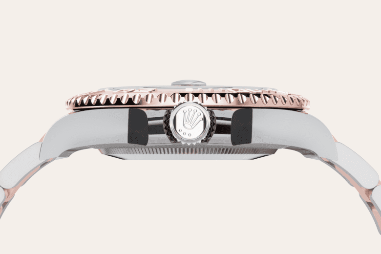 Feature3_Asset portrait M126621-0002