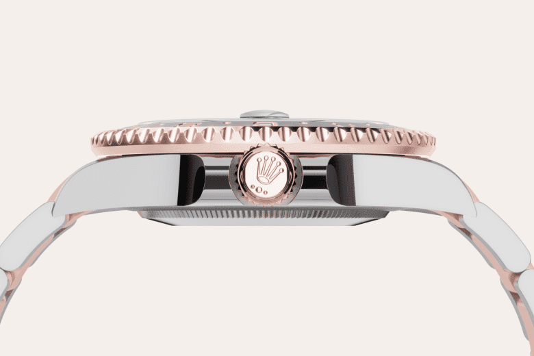 Feature3_Asset portrait M126711CHNR-0002