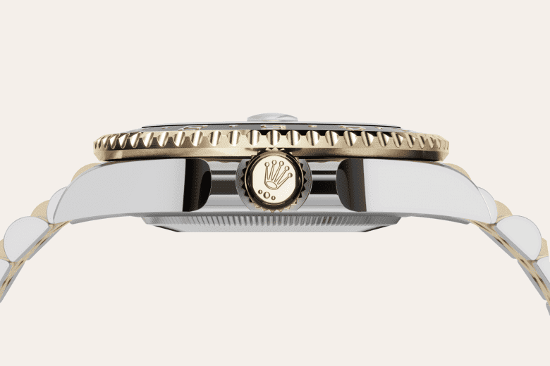 Feature3_Asset portrait M126713GRNR-0001